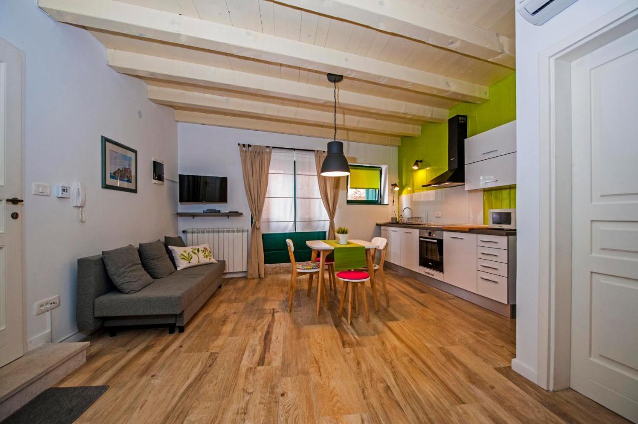 Studio Apartment,1040187610:JPEG