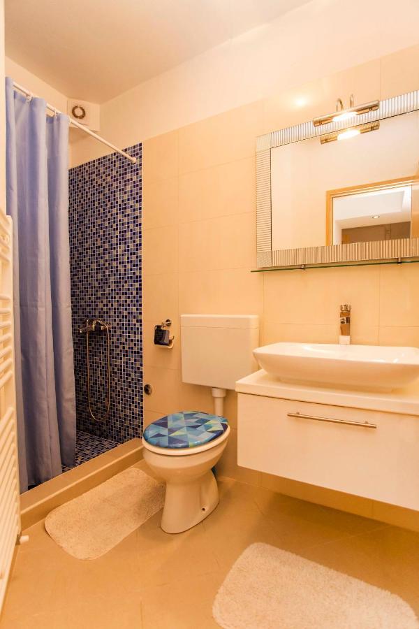 Three-Bedroom Apartment with Terrace,1083402388:JPEG