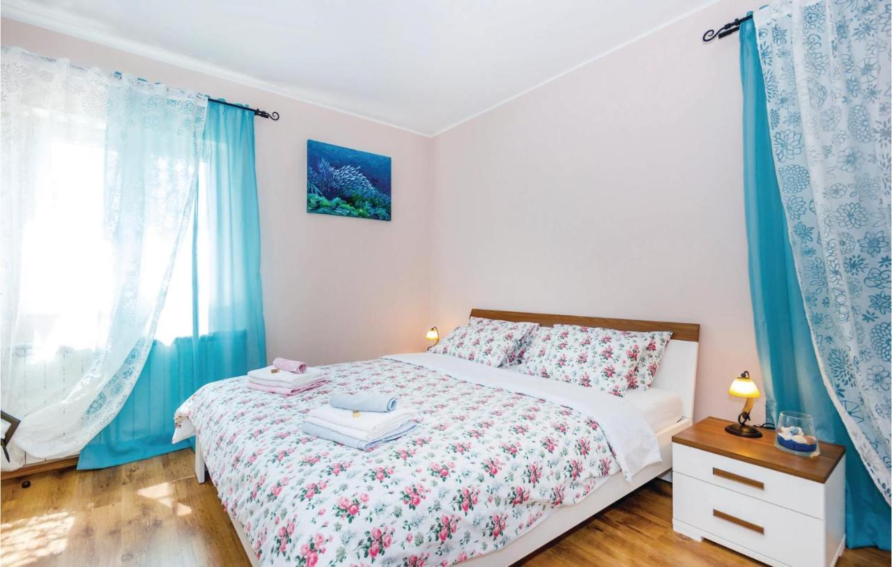 Three-Bedroom Holiday Home,1155239325:JPEG