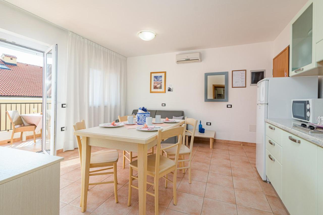 One-Bedroom Apartment with Balcony (5 people),1163480361:JPEG