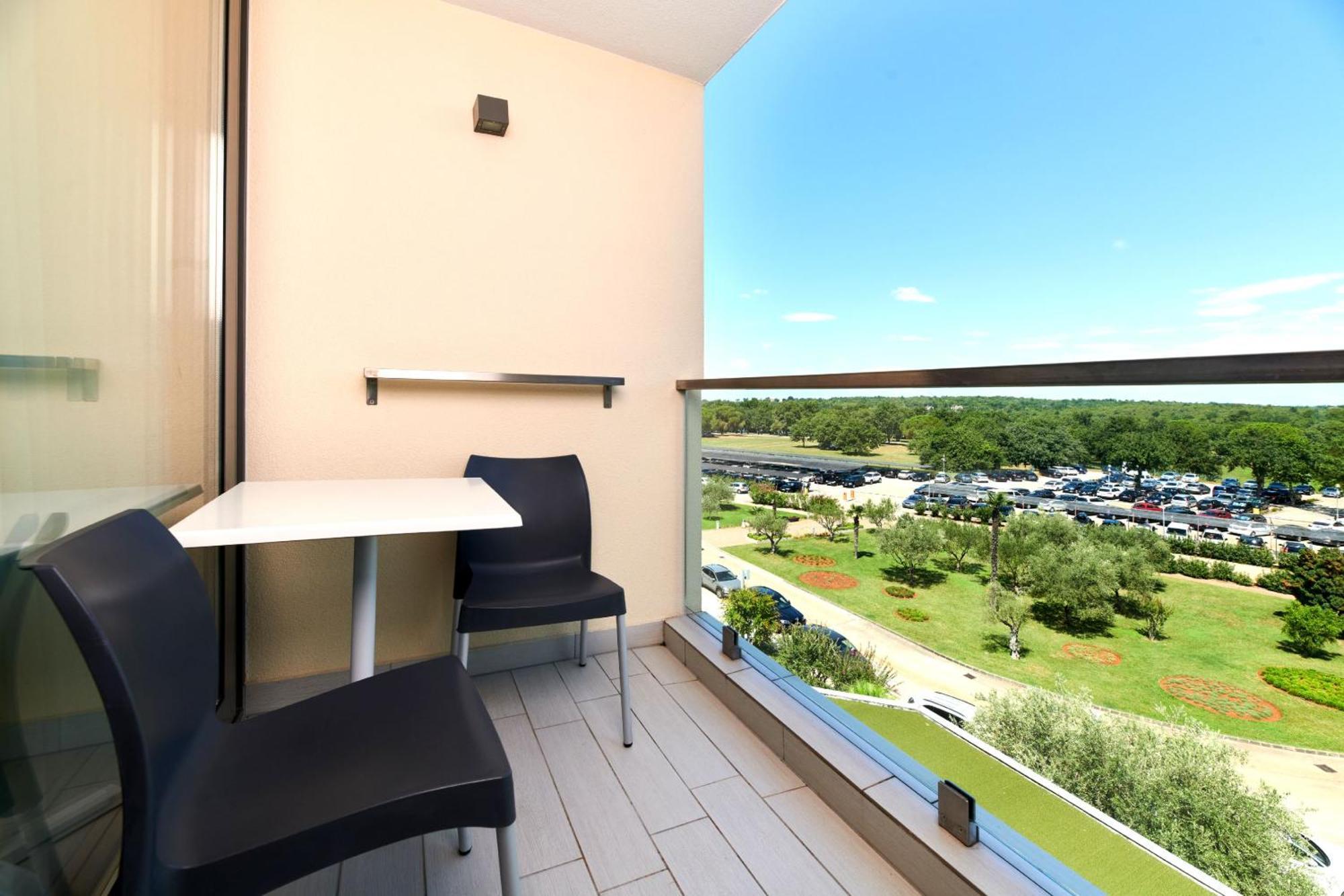 Classic Room with Balcony - Park Side,1212360244:JPEG