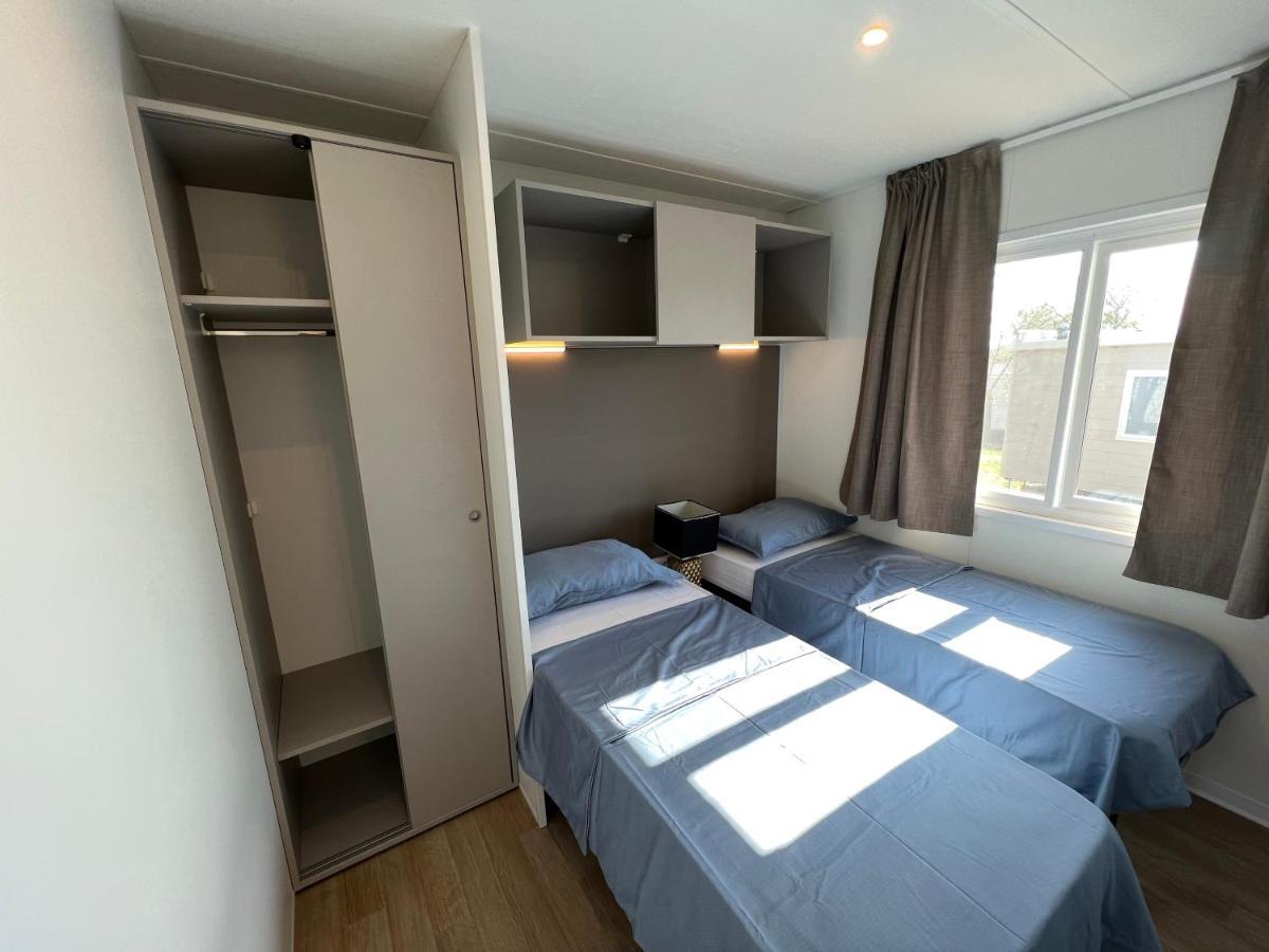 Standard Two-Bedroom Mobile Home,1225429574:JPEG