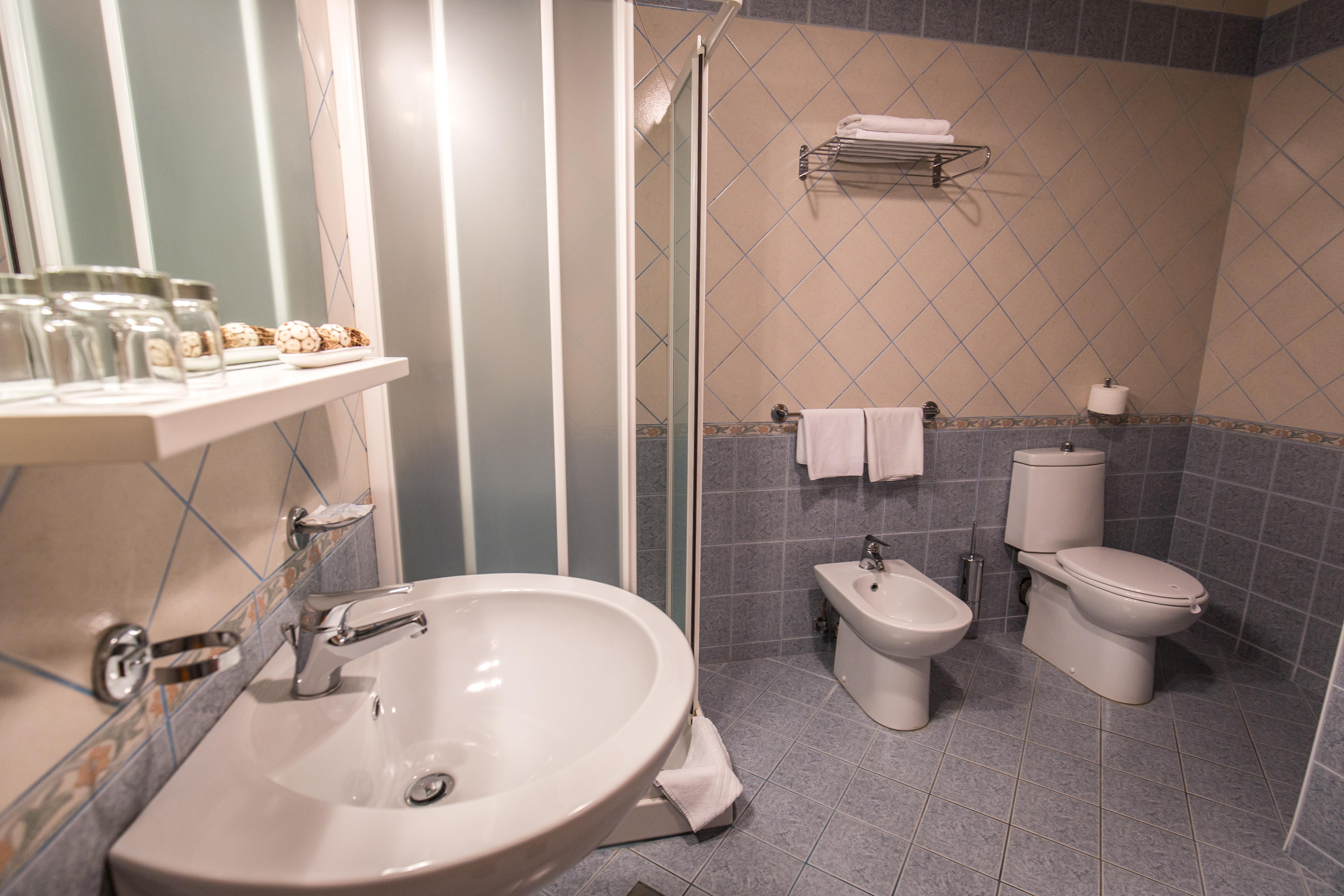 Two-Bedroom Apartment with Balcony,1704857755:JPEG