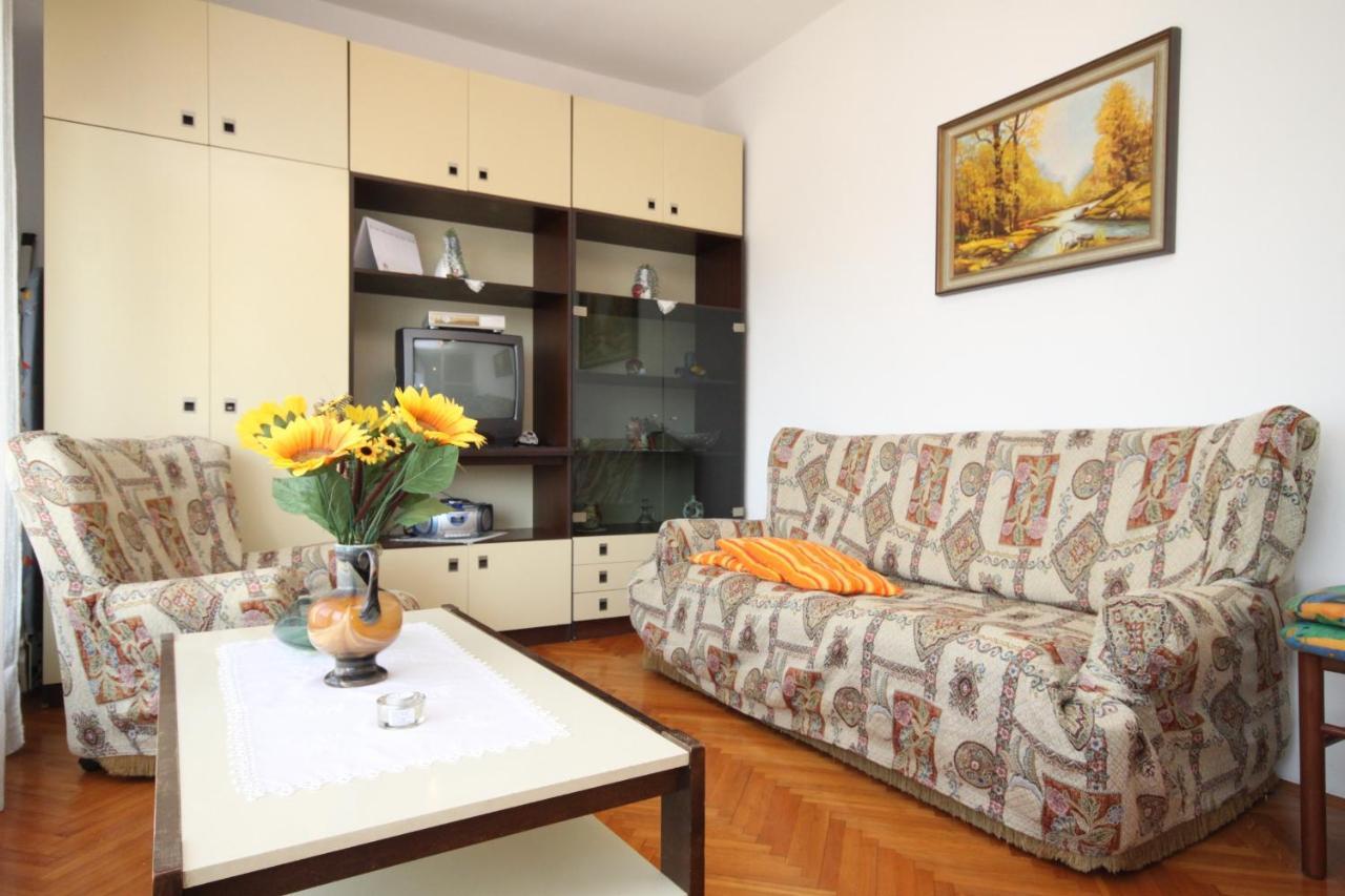 Two-Bedroom Apartment with Balcony,1293141088:JPEG