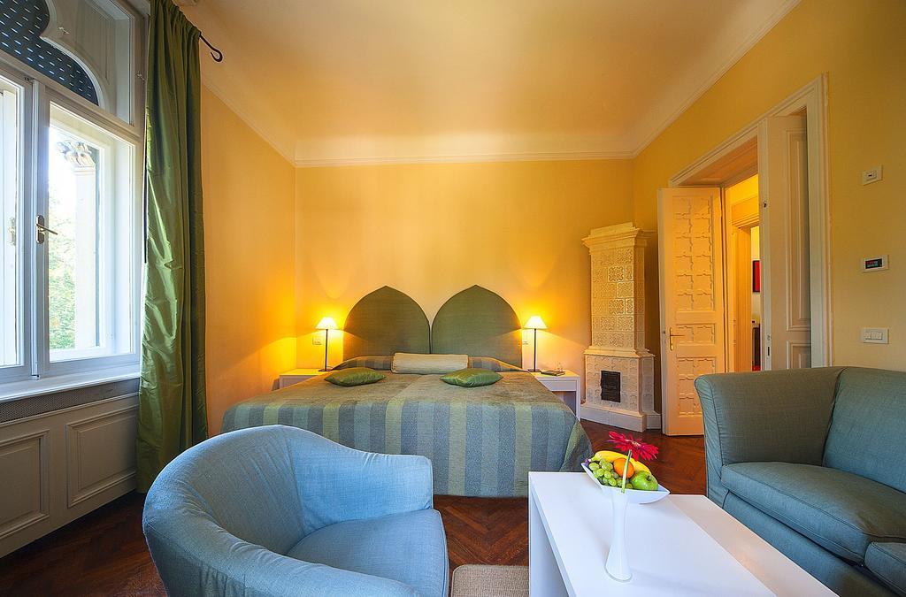 Standard Twin Room Balcony
