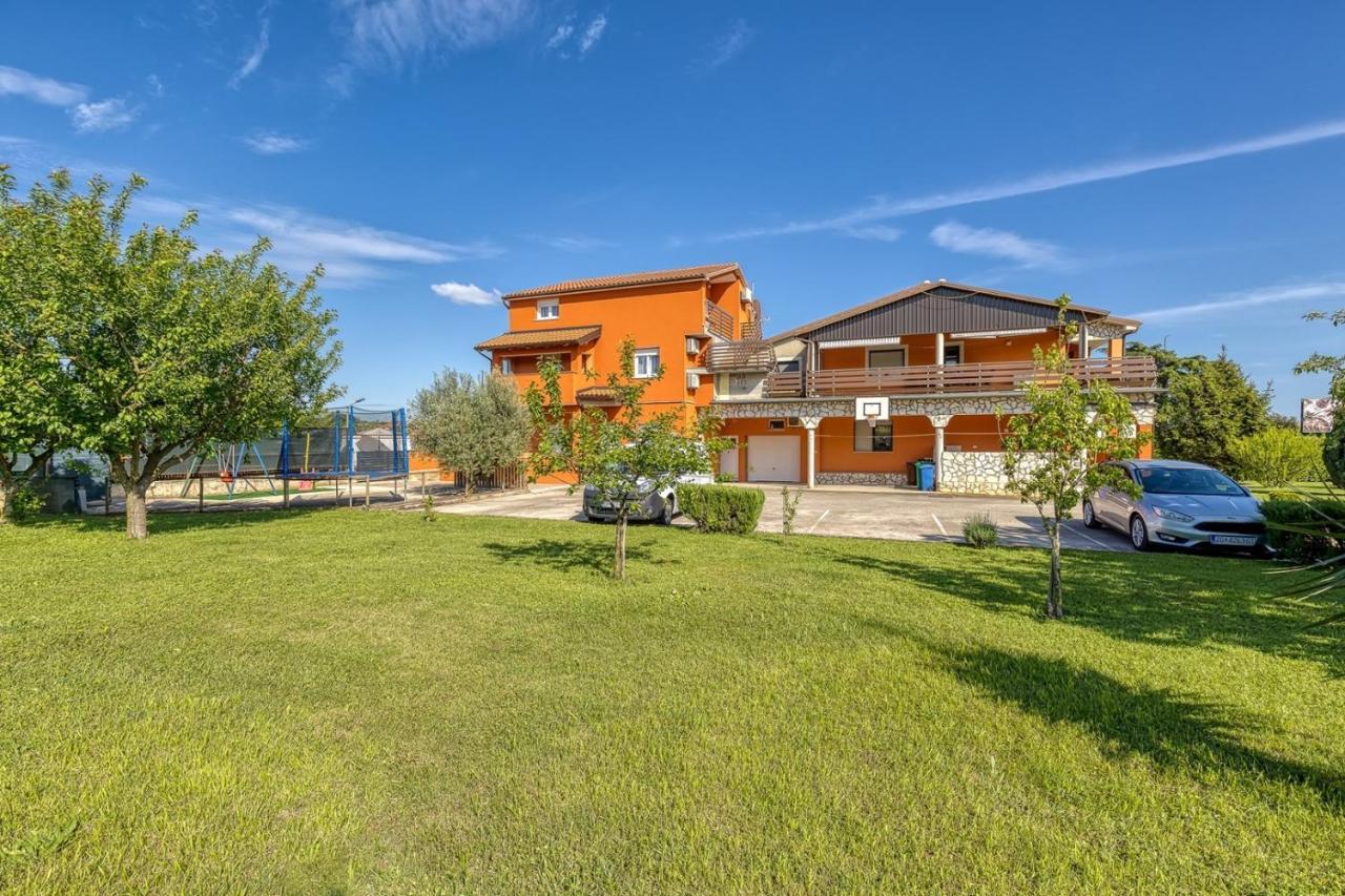 Apartment with Balcony,1419196569:JPEG
