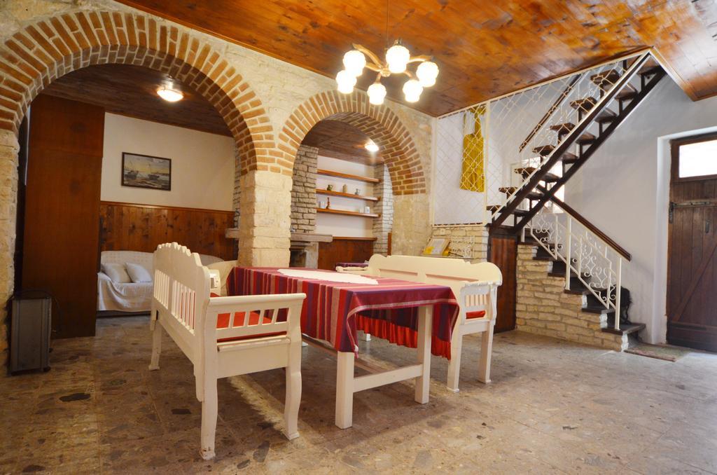 Four-Bedroom House,157920345:JPEG