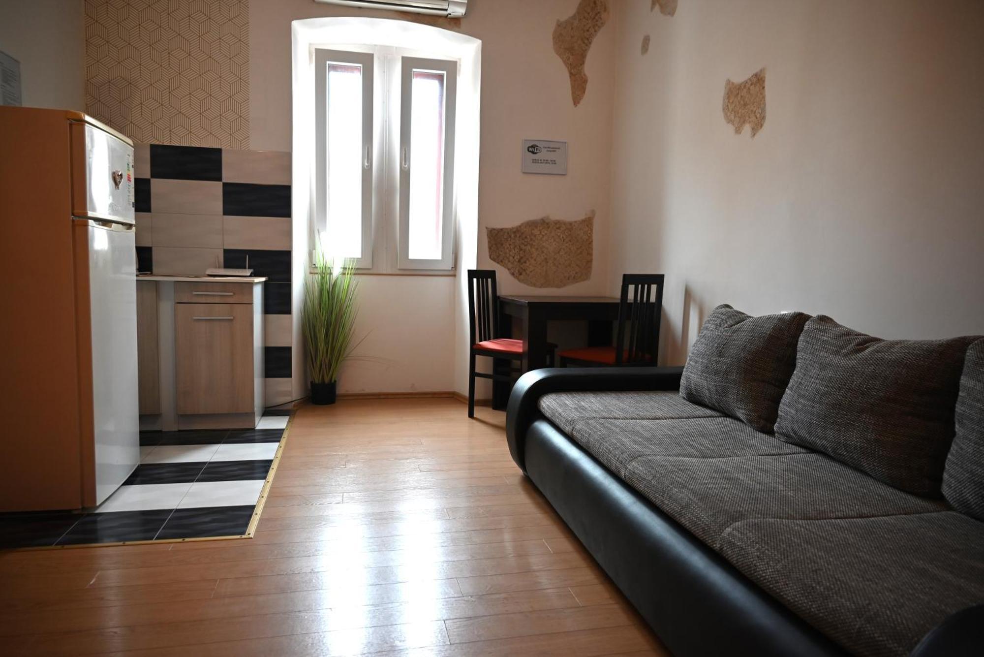 Standard Twin Room,1587535406:JPEG