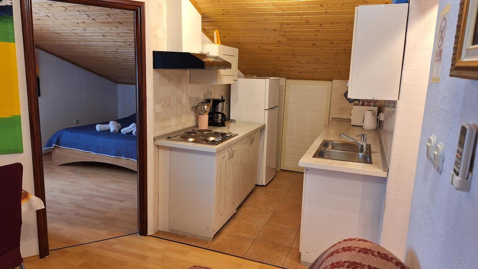 One-Bedroom Apartment with Sofa Bed,1590352283:JPEG