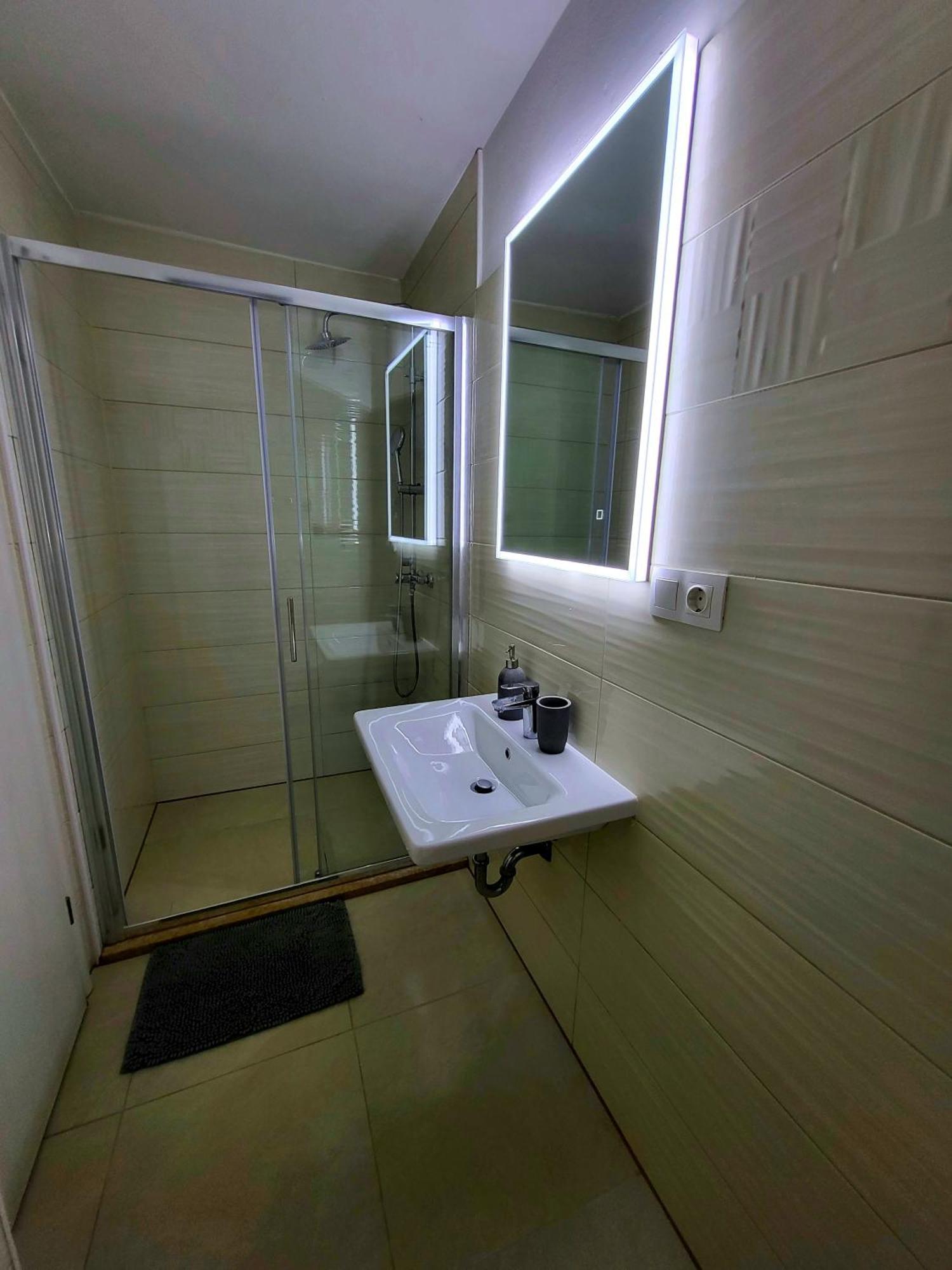 Double Room,1590403238:JPEG