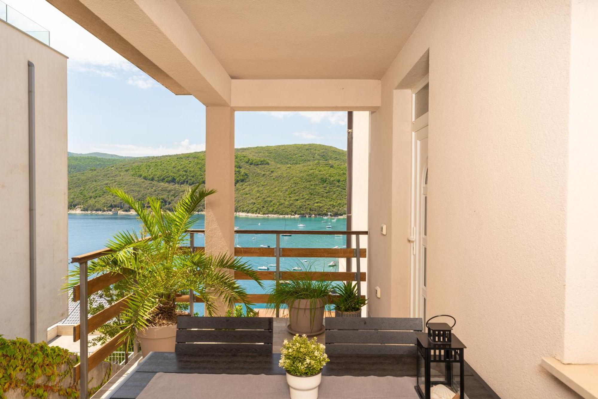 Apartment Sea View