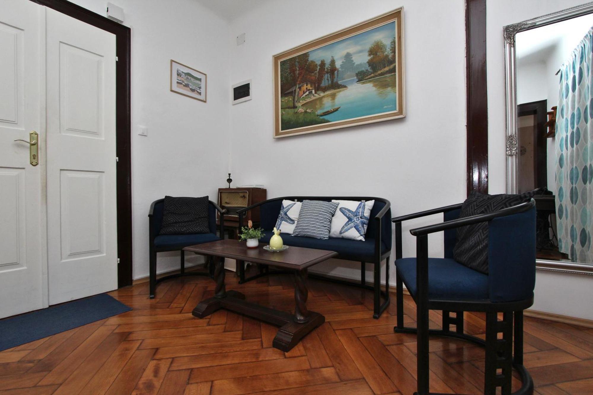 One-Bedroom Apartment,1665436543:JPEG