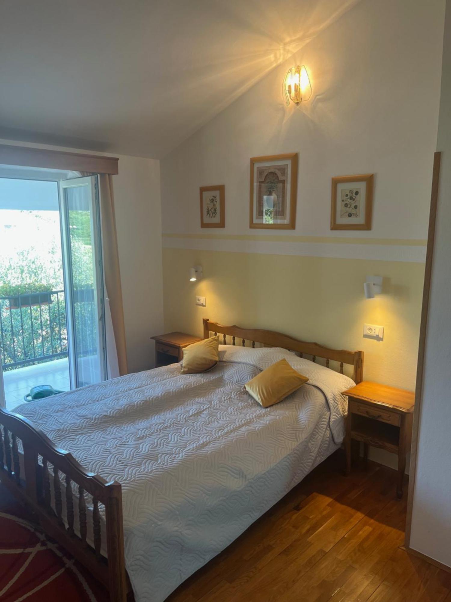 Double Room with Private Bathroom,1669031771:JPEG