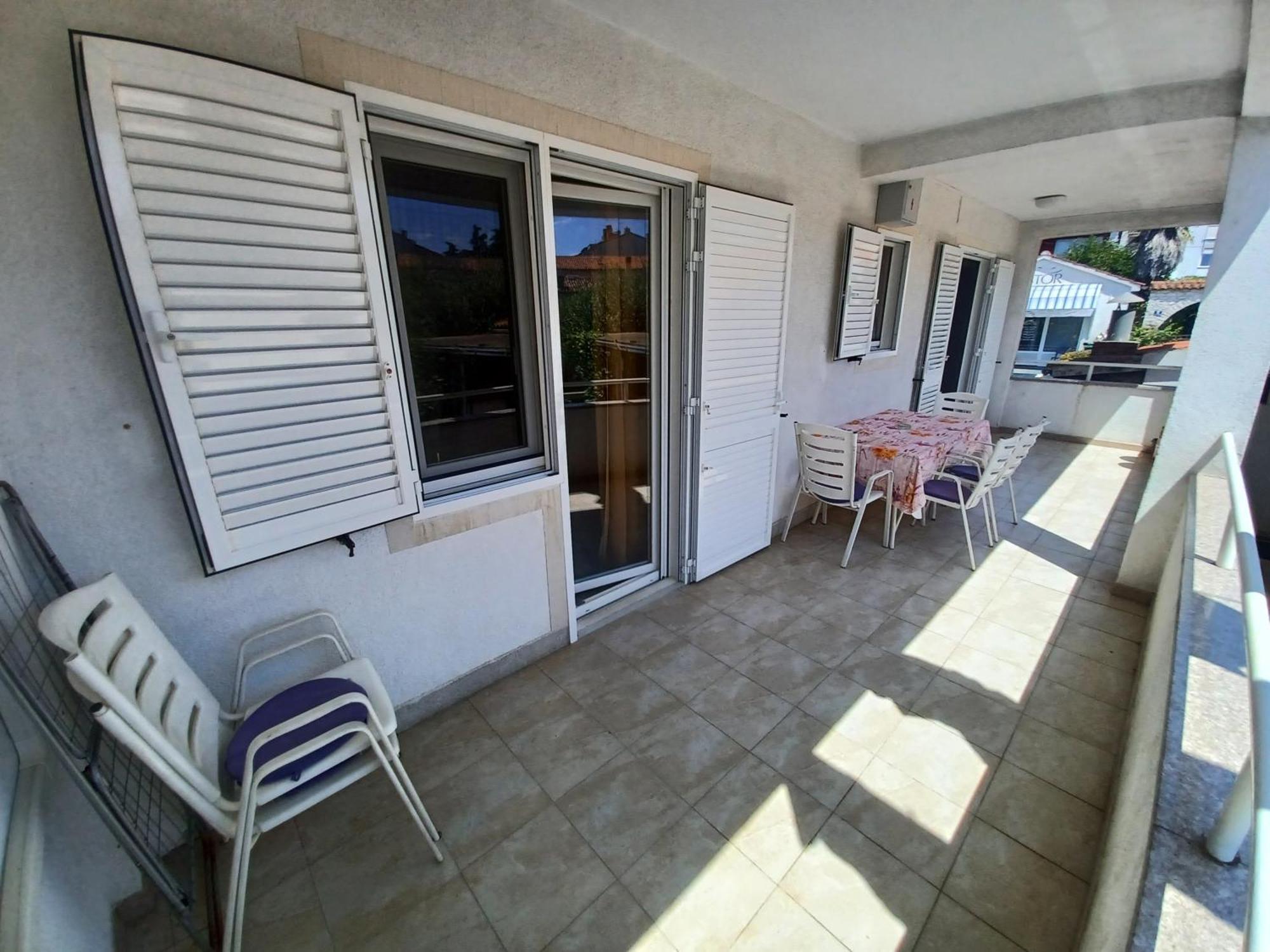 Two-Bedroom Apartment,1688835012:JPEG