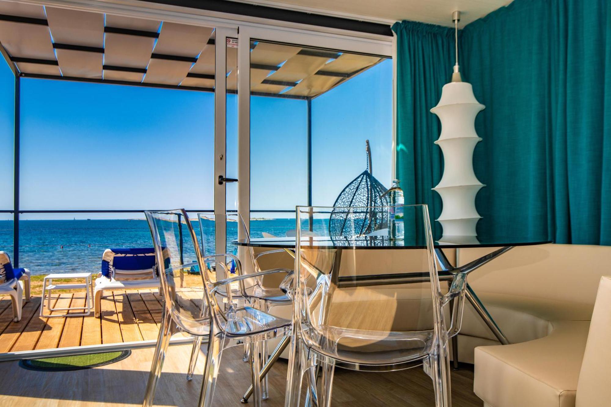 Deluxe Two-Bedroom Camping Home Sea View,1699178982:JPEG