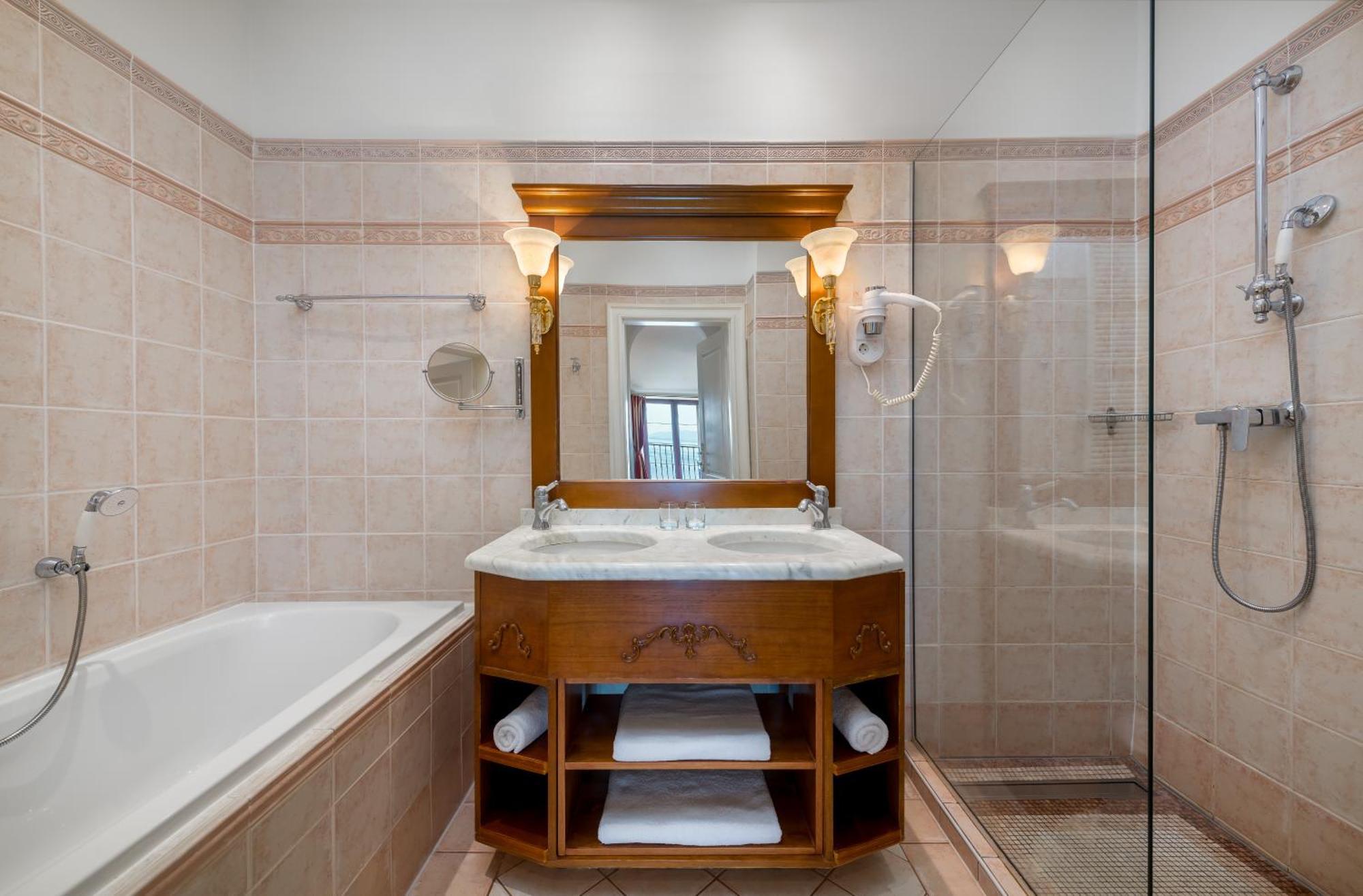 Waterfront Double Room Sea View