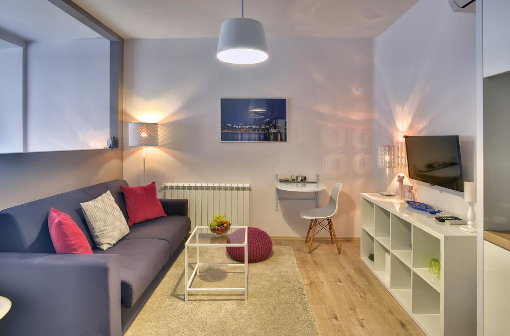 Studio Apartment,715428922:JPEG