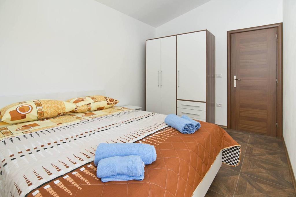 Apartment mit 2 Schlafzimmern und Balkon
