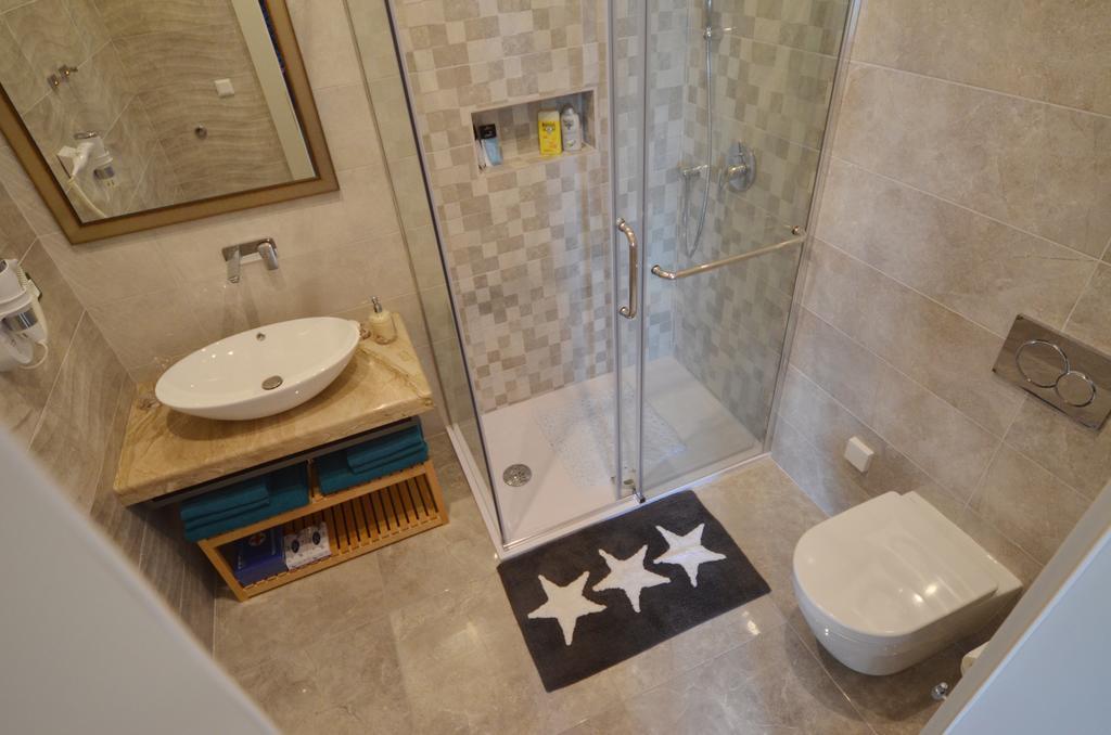 Studio Apartment with Sea View,273979125:JPEG