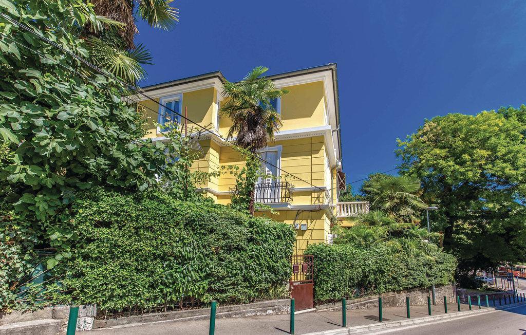 Apartment with Terrace,1201043932:JPEG