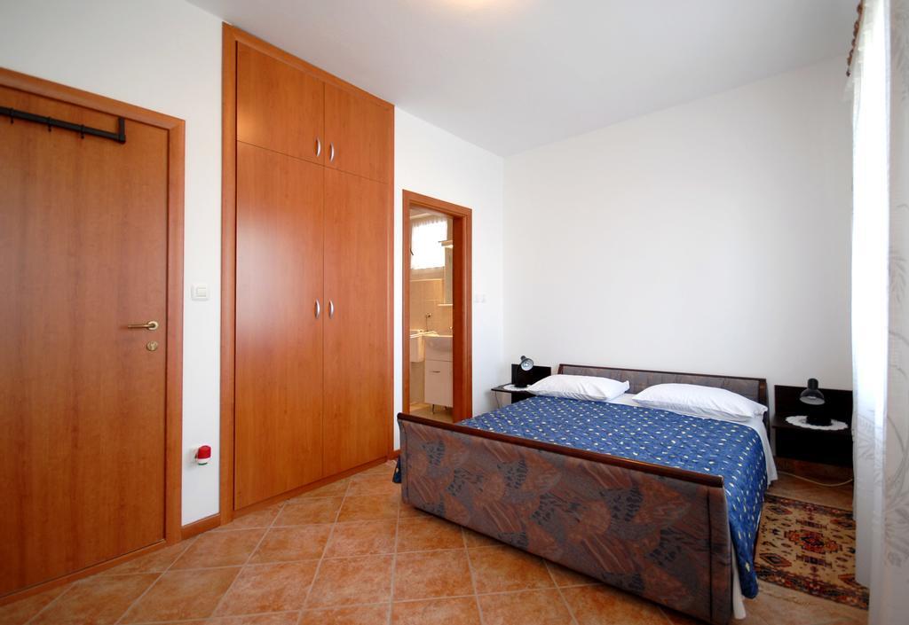 Deluxe Double Room Shower,329674786:JPEG