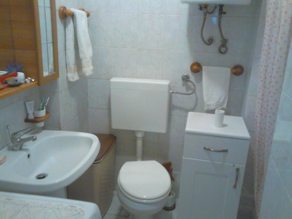 Apartment with Balcony,329768146:JPEG