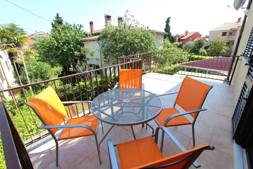 Comfort One-Bedroom Apartment with two Balconies