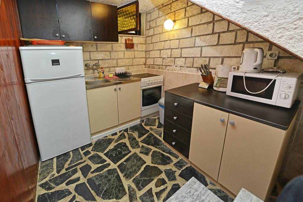 Three-Bedroom Apartment,405488553:JPEG