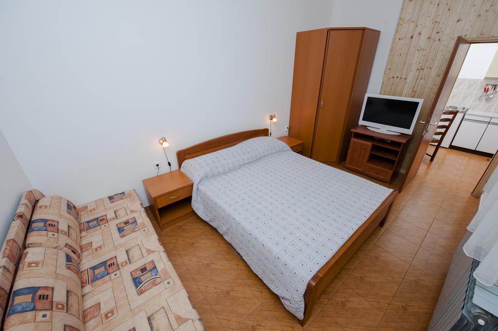 Studio Apartment,405936942:JPEG