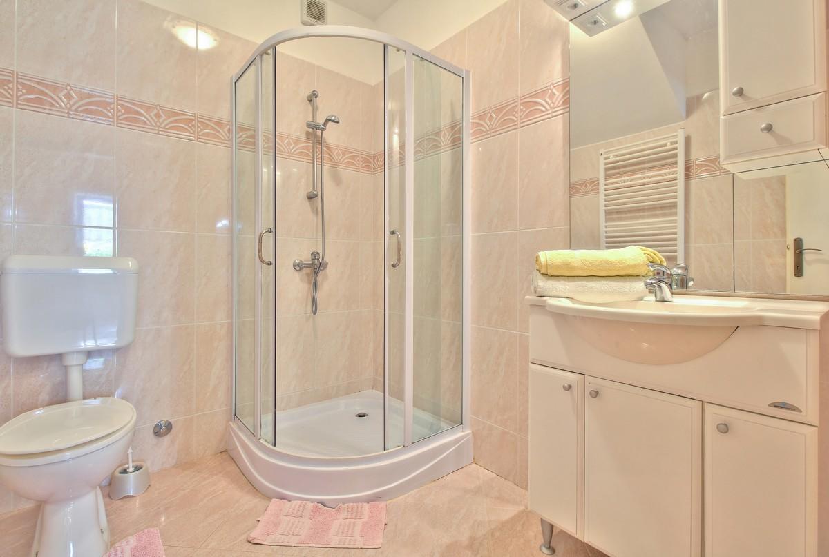 Two-Bedroom Apartment,718424080:JPEG