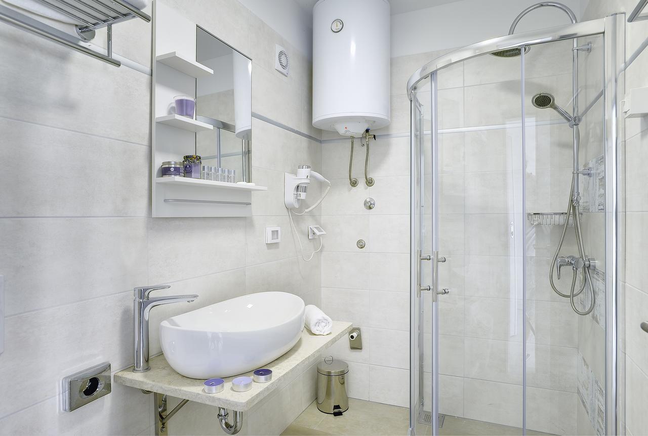 Deluxe Double or Twin Room,825663623:JPEG