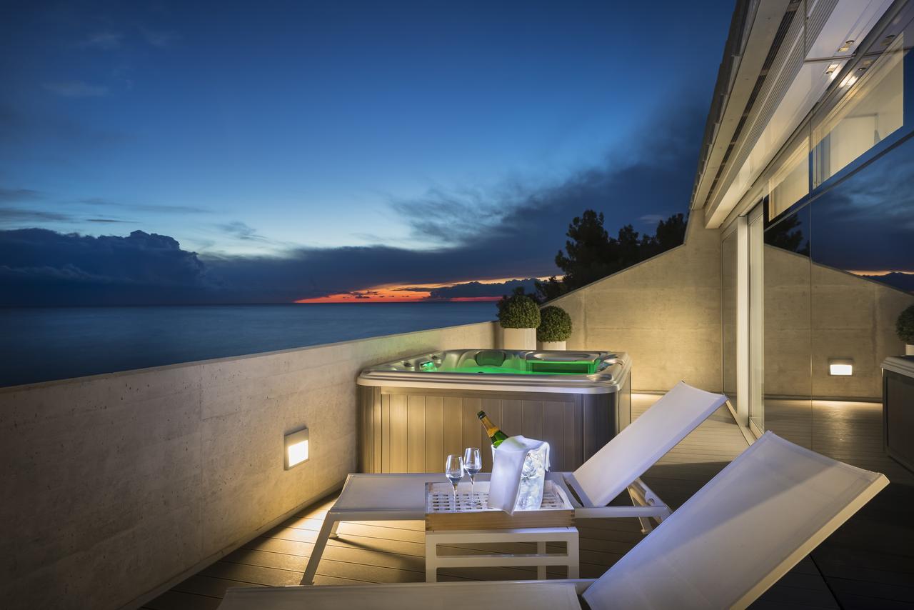 Deluxe Suite mit Whirlpool-Badewanne
