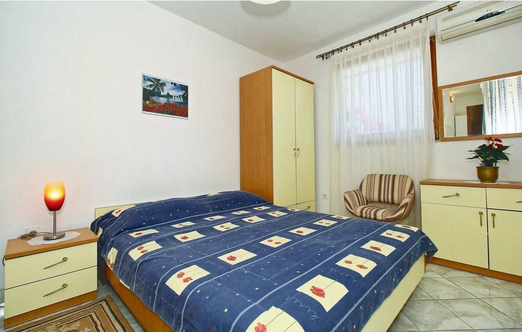 Studio with Balcony,628727280:JPEG