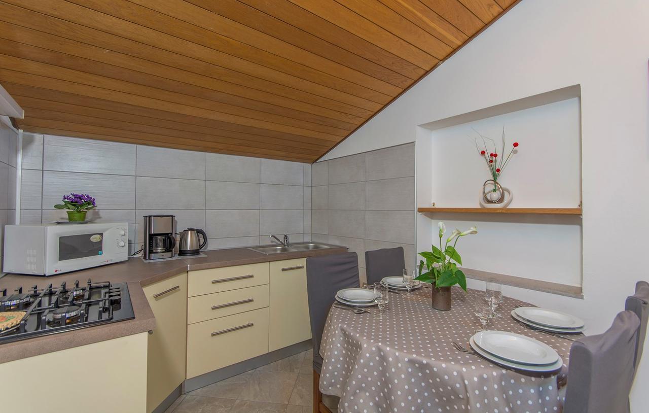 Two-Bedroom Apartment,662350014:JPEG