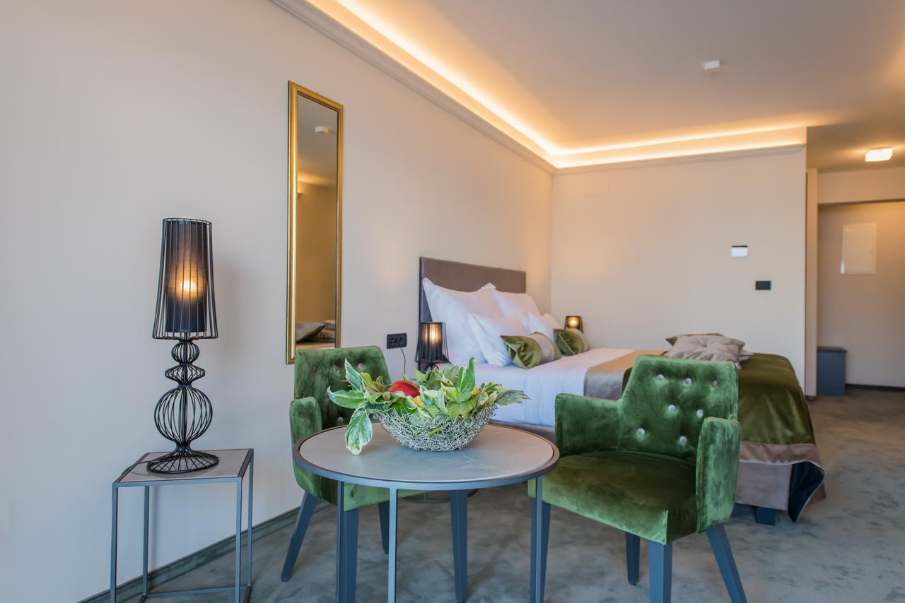 Deluxe Double or Twin Room Sea View