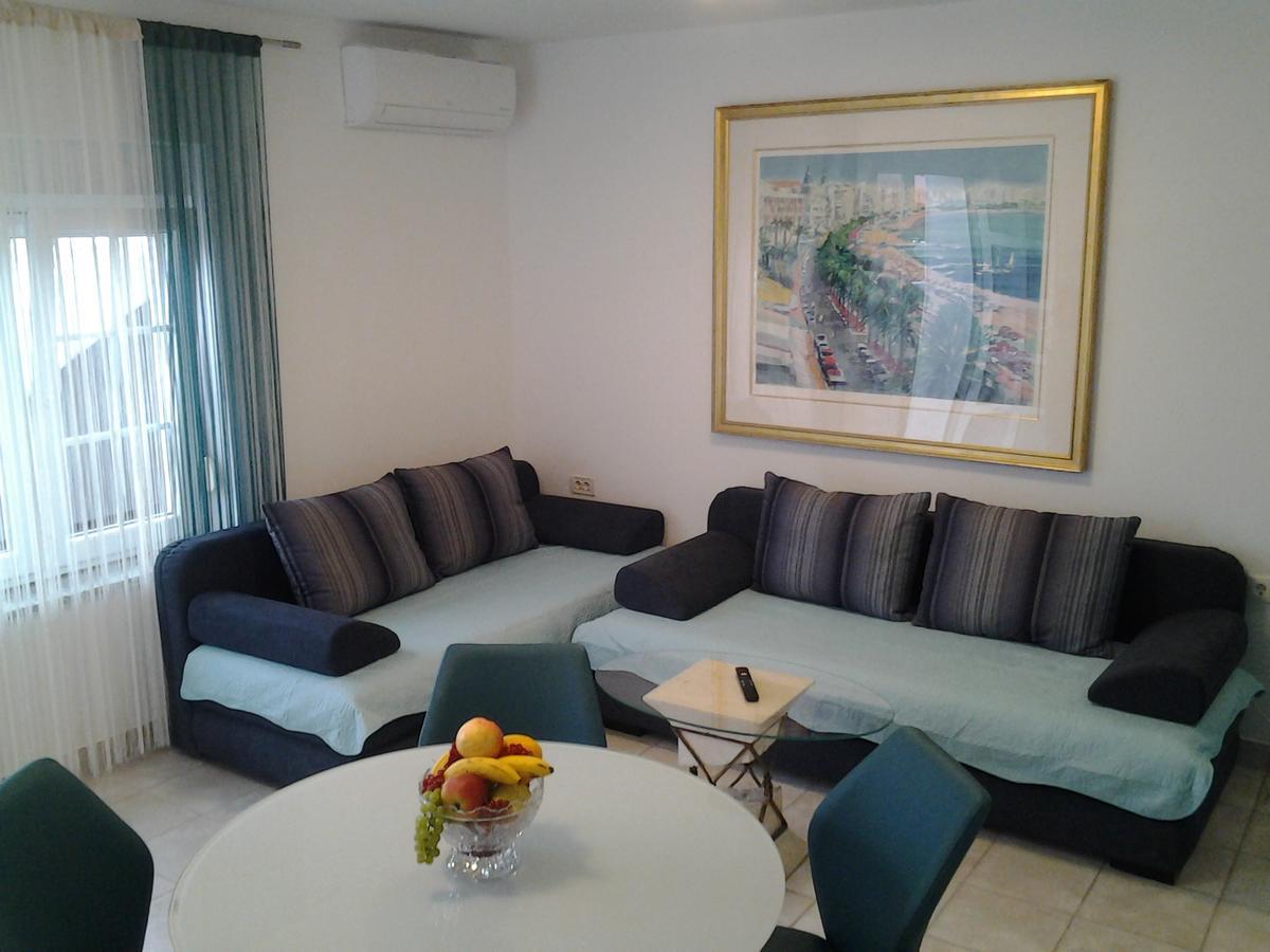 Studio Apartment with Sea View,670437282:JPEG