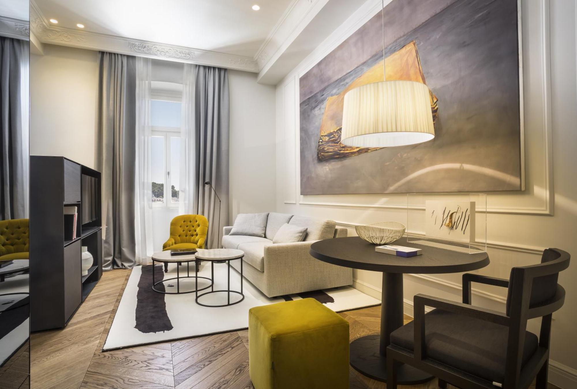 Piazza,1278765376:JPEG