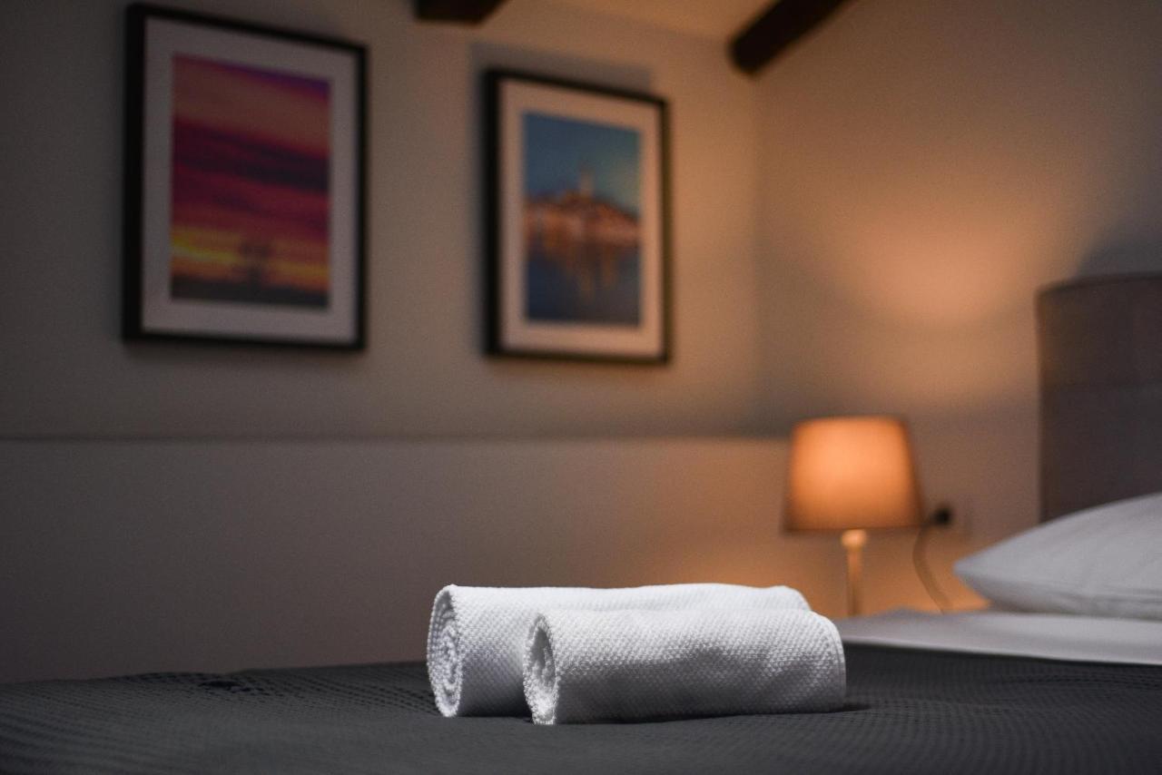 Deluxe Double Room,744453736:JPEG