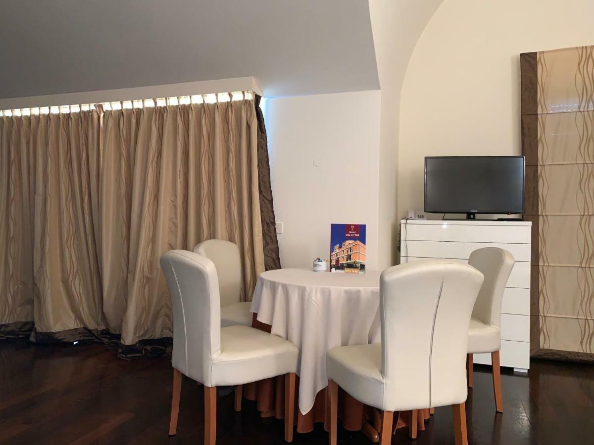Familiensuite mit Balkon und Meerblick