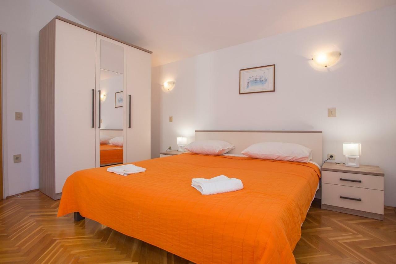 Apartment with Balcony,792569868:JPEG