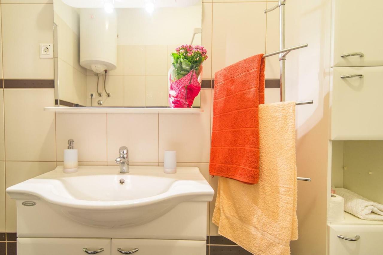 Apartment with Garden View,819655202:JPEG