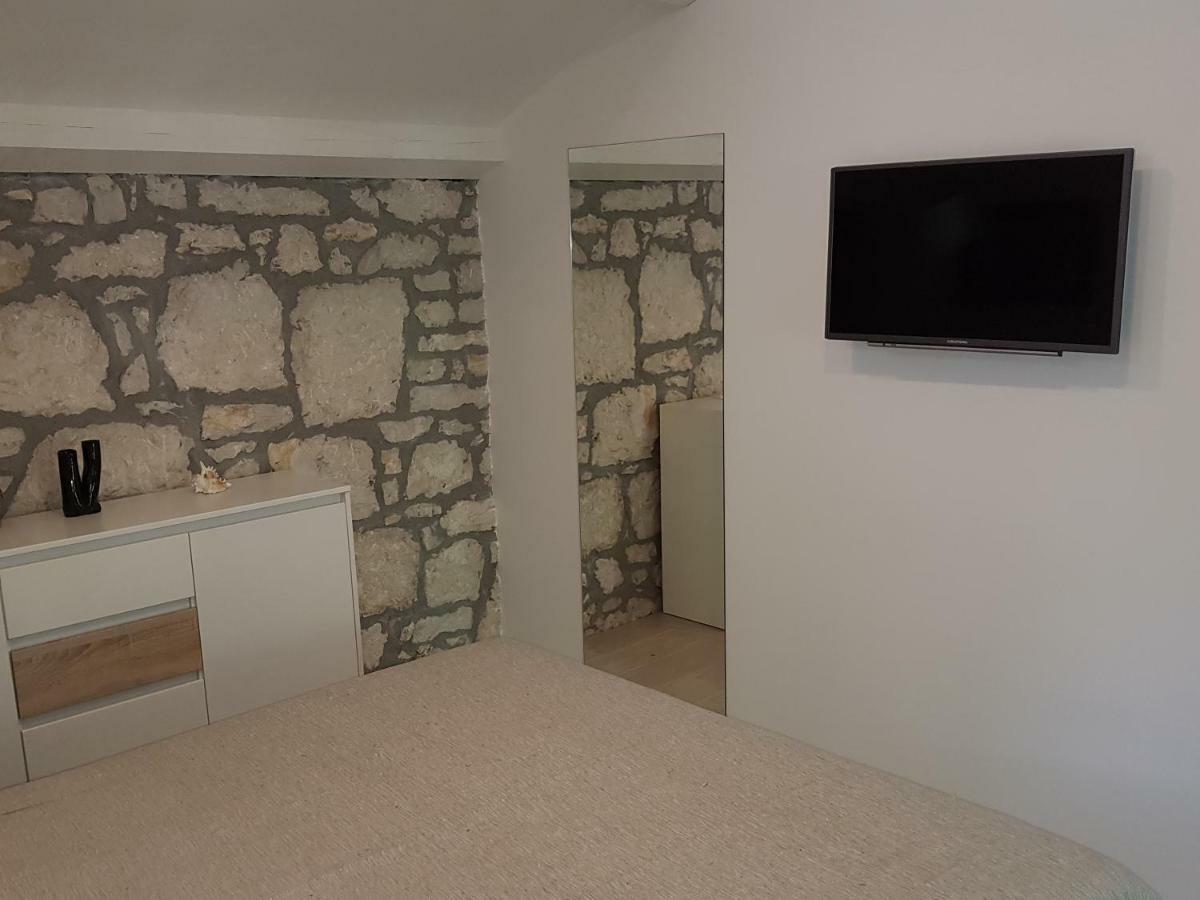 Holiday Home,860423465:JPEG