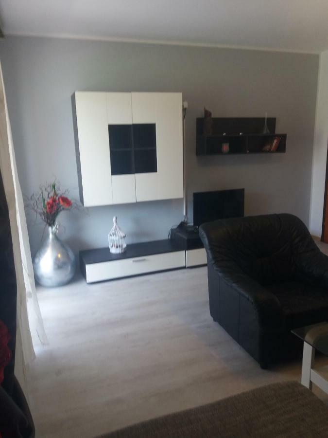 Two-Bedroom Apartment,895559719:JPEG