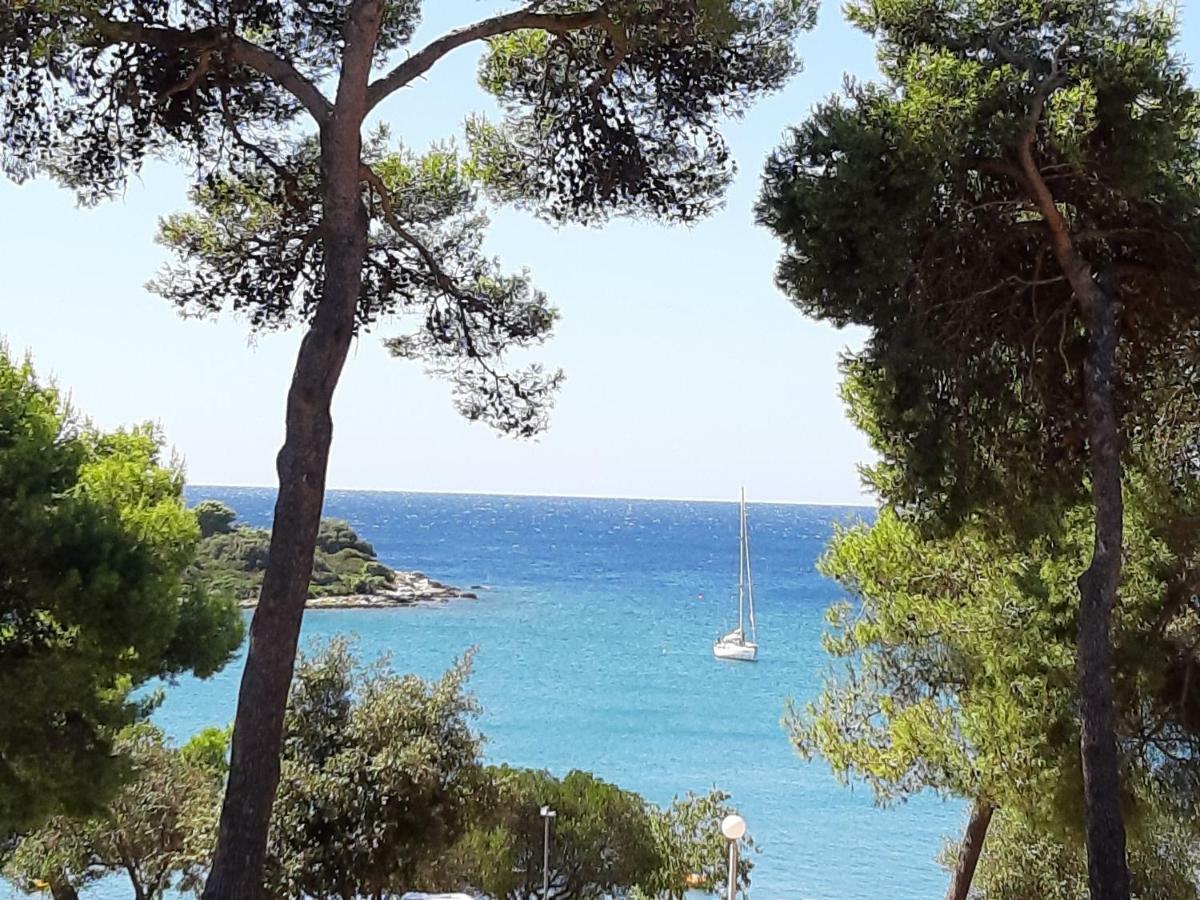 Two Bedroom Mobile Home with Sea View