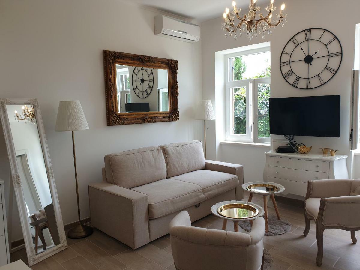 One-Bedroom Apartment,887694697:JPEG