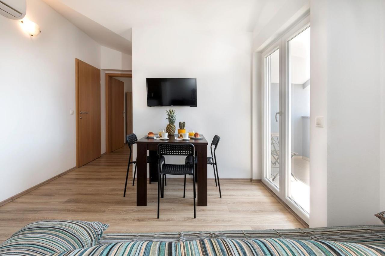 Apartment,981454822:JPEG