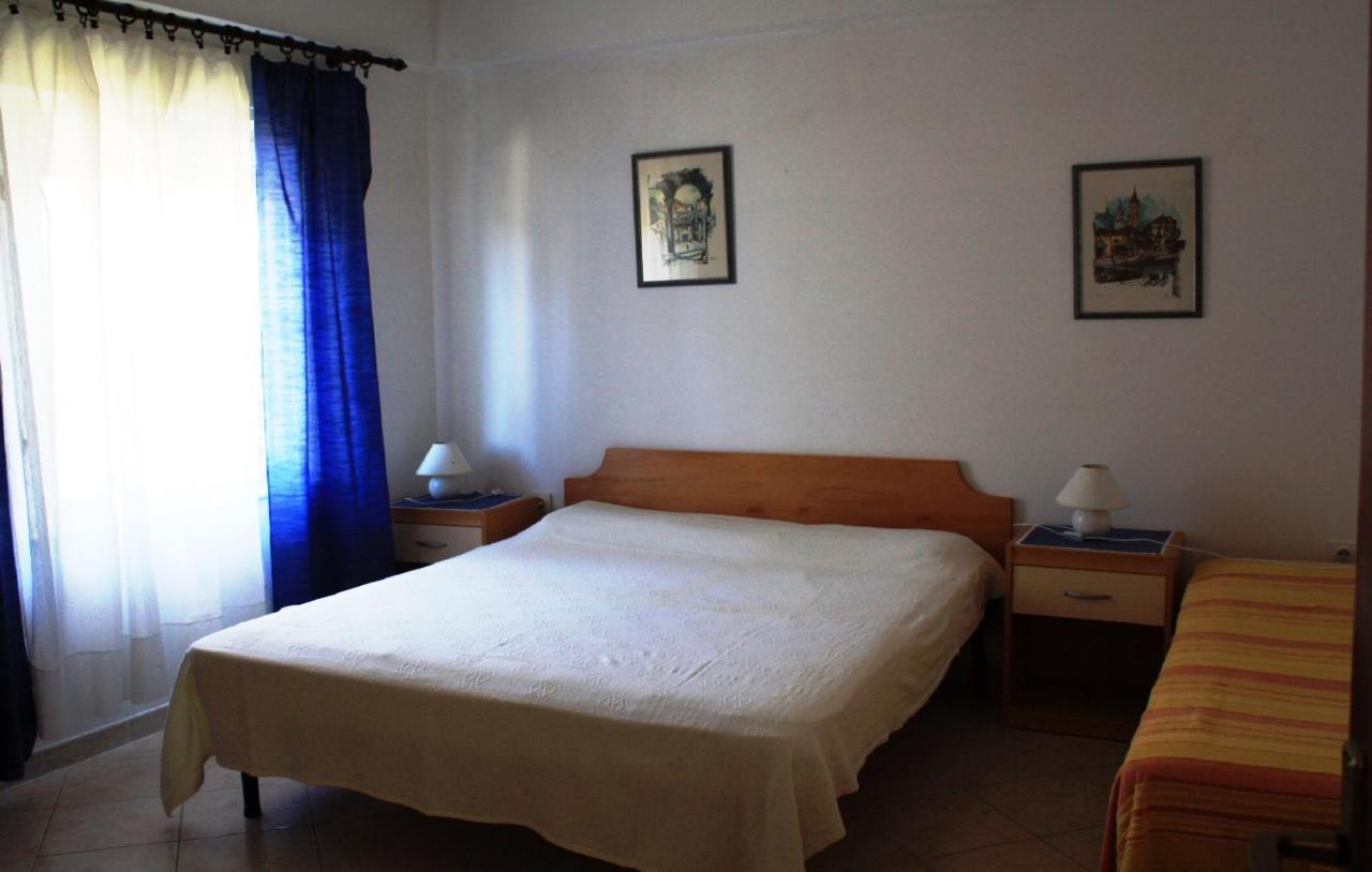 Two-Bedroom Apartment,996799615:JPEG