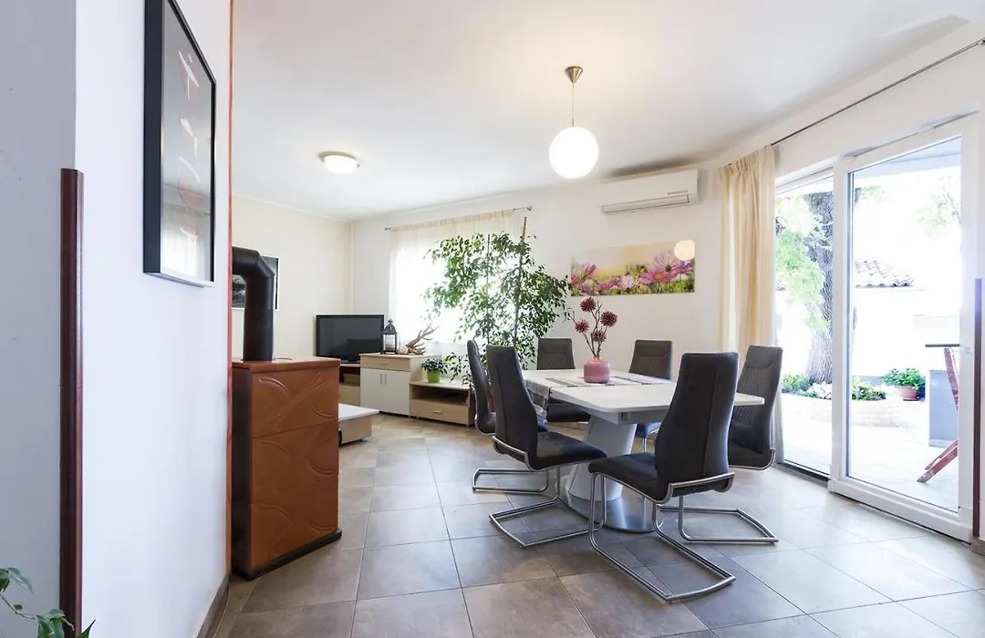 Apartment Carmen-1