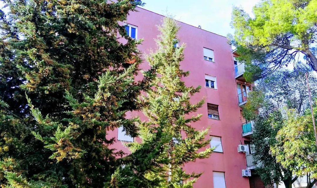 Pula Center Green Park Apartments And Rooms-1