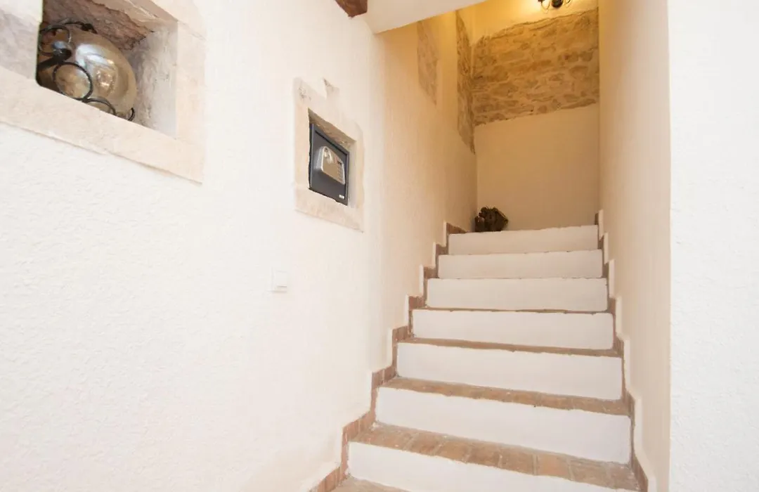 Lovely Stone Villa With Private Garden And Terrace-1